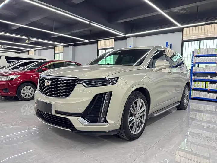 Cadillac XT6 2022, фото из объявления
