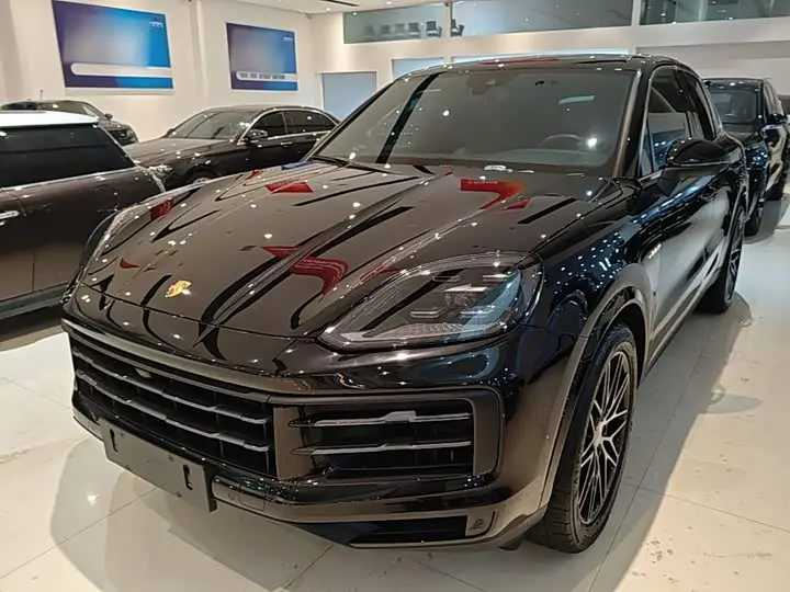 Porsche Cayenne Hybrid 2024, фото из объявления