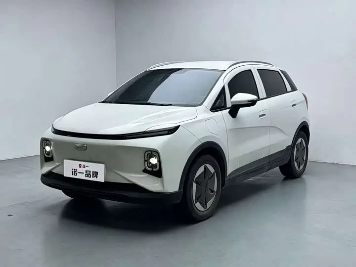 Geely Geometry E Firefly 2024, фото из объявления