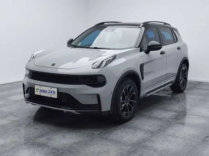 Lynk & Co 01 2023, фото из объявления