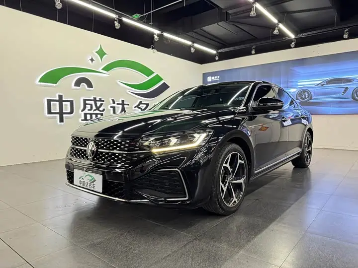 Volkswagen Passat 2024, арт. CN-3623374 — фото 1