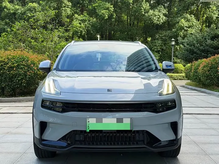 Lynk & Co 06 EM-P Hybrid 2022, арт. CN-3623403 — фото 1
