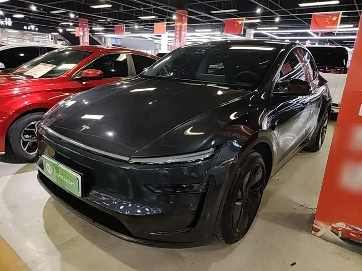 Tesla Model Y 2025, арт. CN-3623543 — фото 1