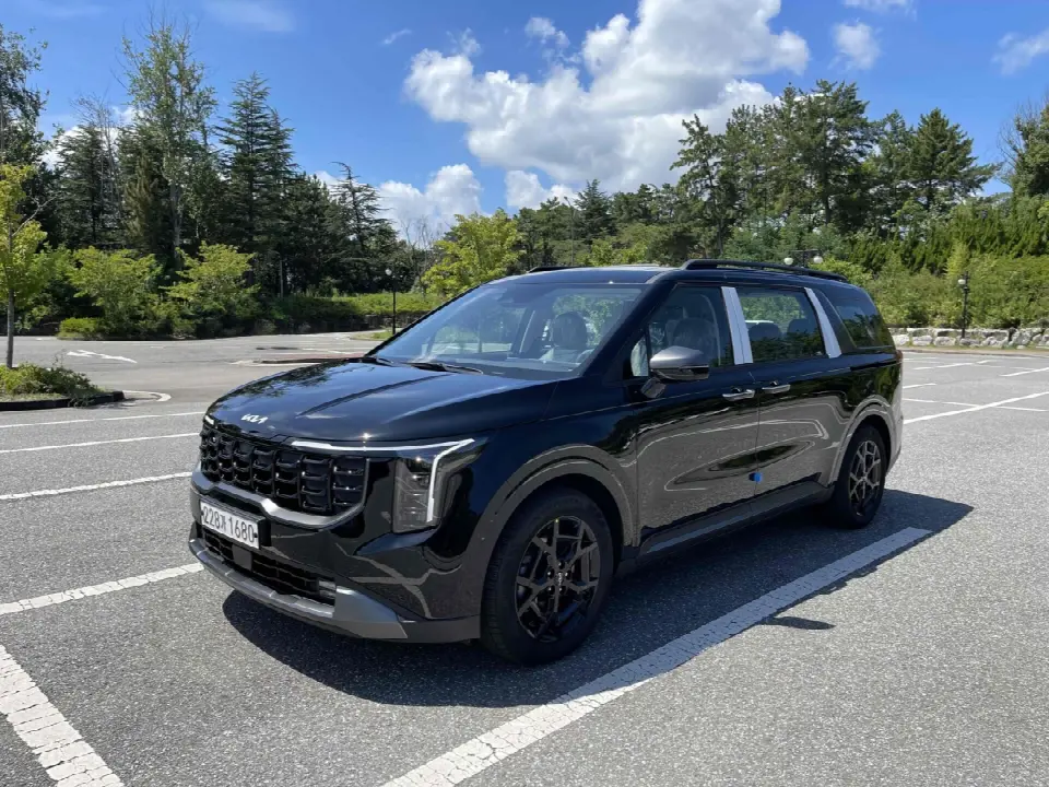 Kia Carnival 2023, арт. KR-3623615 — фото 1