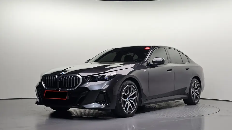 BMW 5 Series 2023, арт. KR-3635481 — фото 1