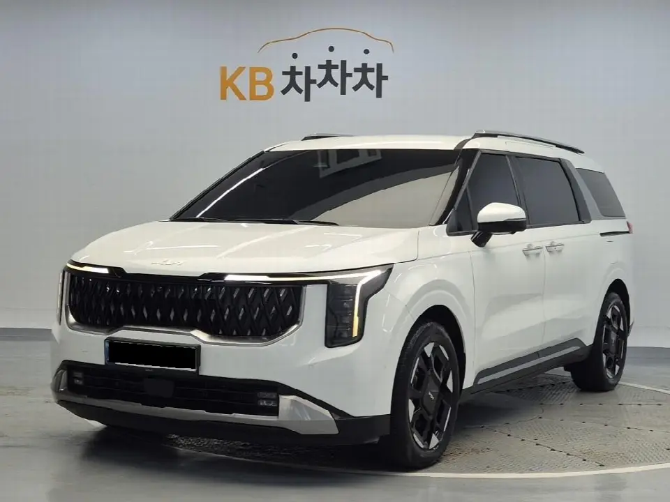 Kia Carnival 2023, арт. KR-3639558 — фото 1