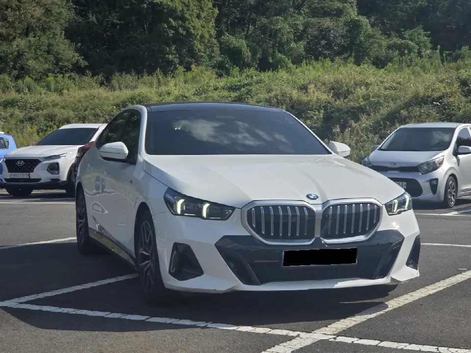 BMW 5 Series 2023, арт. KR-3640356 — фото 1