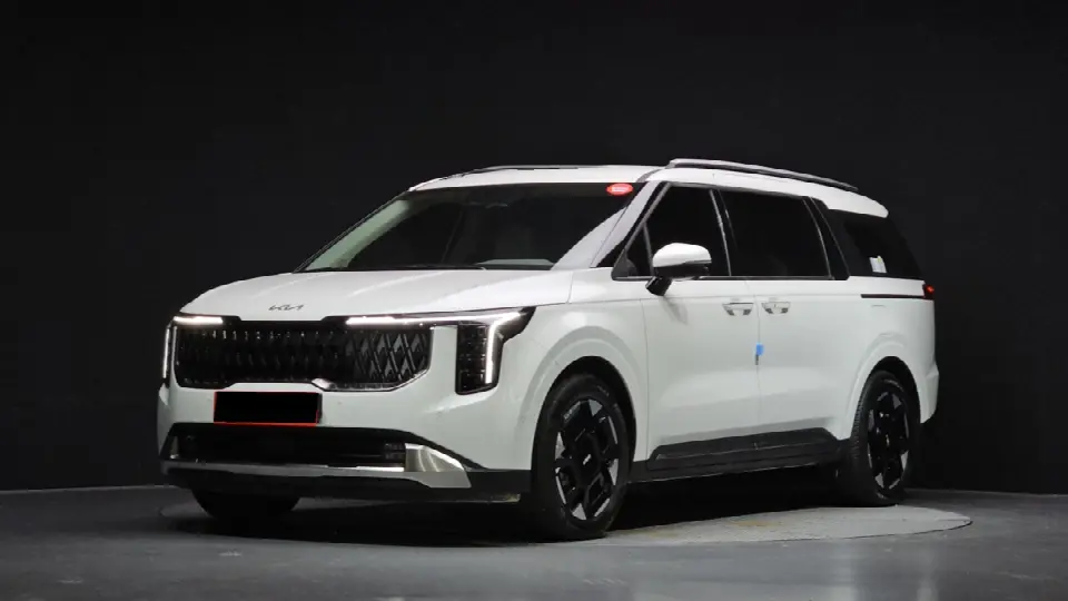Kia Carnival 2023, арт. KR-3640821 — фото 1