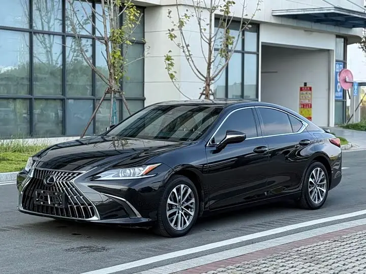 Lexus ES 2022, арт. CN-3641781 — фото 1