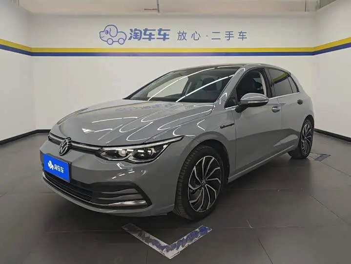 Volkswagen Golf 2023, арт. CN-3642183 — фото 1