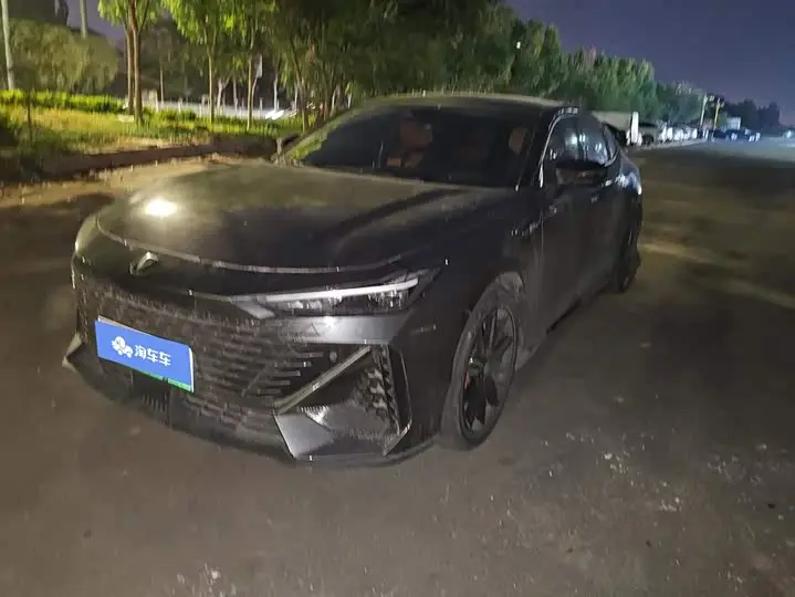 Changan UNI-V Hybrid 2023, арт. CN-3642305 — фото 1