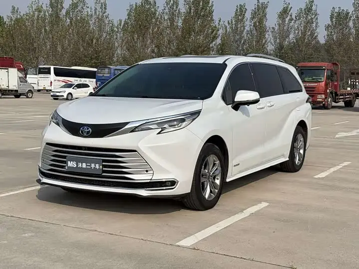 Toyota Sienna 2023, арт. CN-3642589 — фото 1
