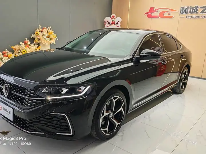 Volkswagen Passat 2024, арт. CN-3643484 — фото 1