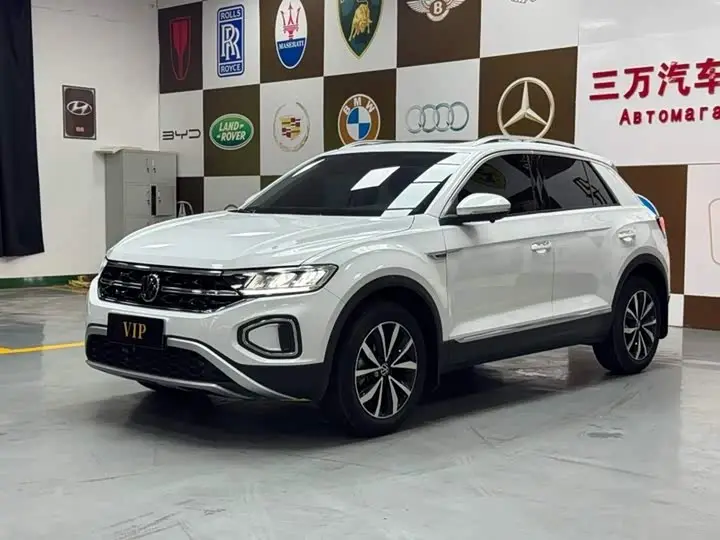 Volkswagen T-Roc 2023, арт. CN-3643539 — фото 1