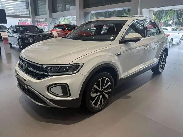 Volkswagen T-Roc 2023, арт. CN-3644119 — фото 1