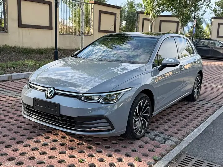 Volkswagen Golf 2023, арт. CN-3644229 — фото 1