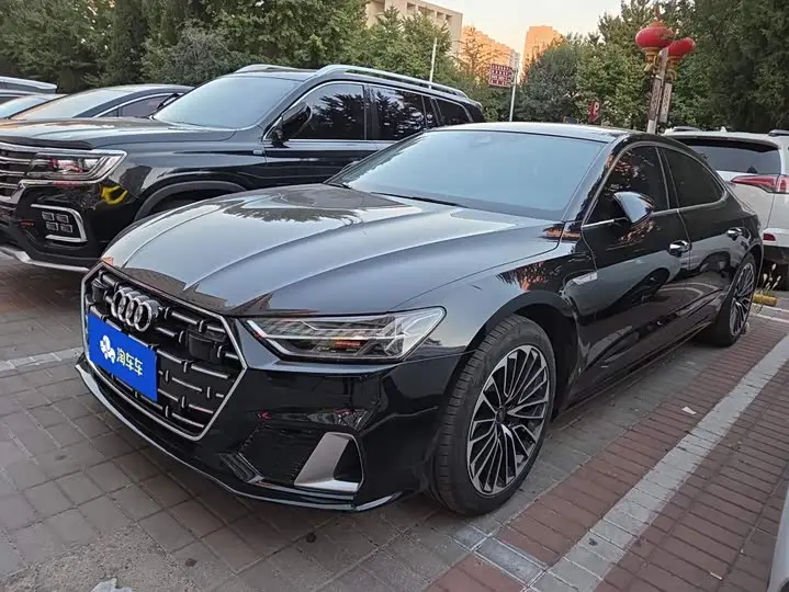 Audi A7L 2024, арт. CN-3644332 — фото 1