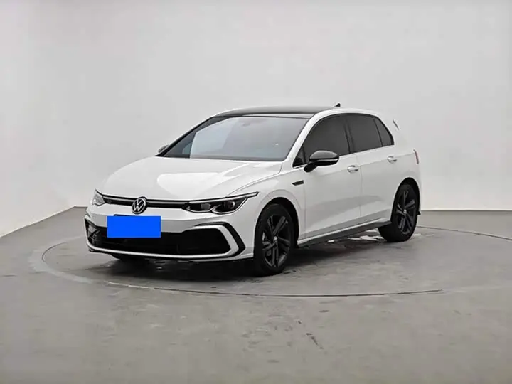 Volkswagen Golf 2023, арт. CN-3644778 — фото 1