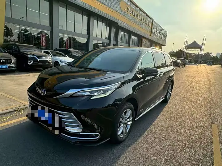 Toyota Sienna 2021, арт. CN-3645142 — фото 1