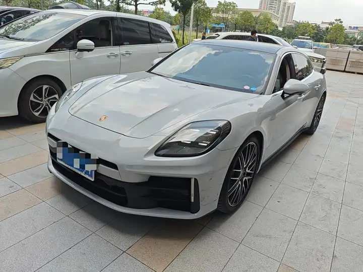 Porsche Panamera 2024, арт. CN-3646874 — фото 1