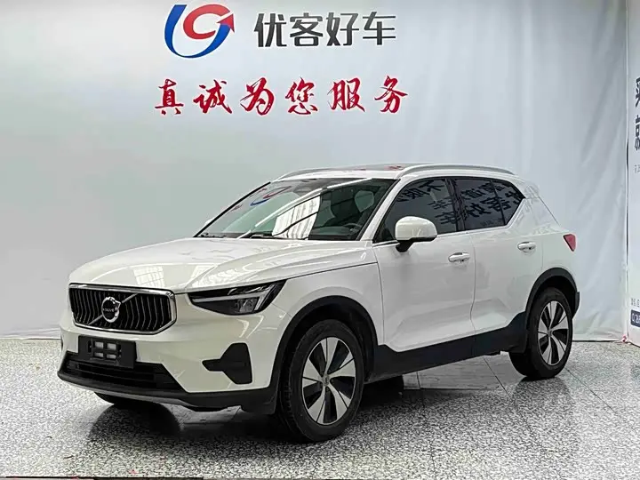Volvo XC40 2024, арт. CN-3648166 — фото 1