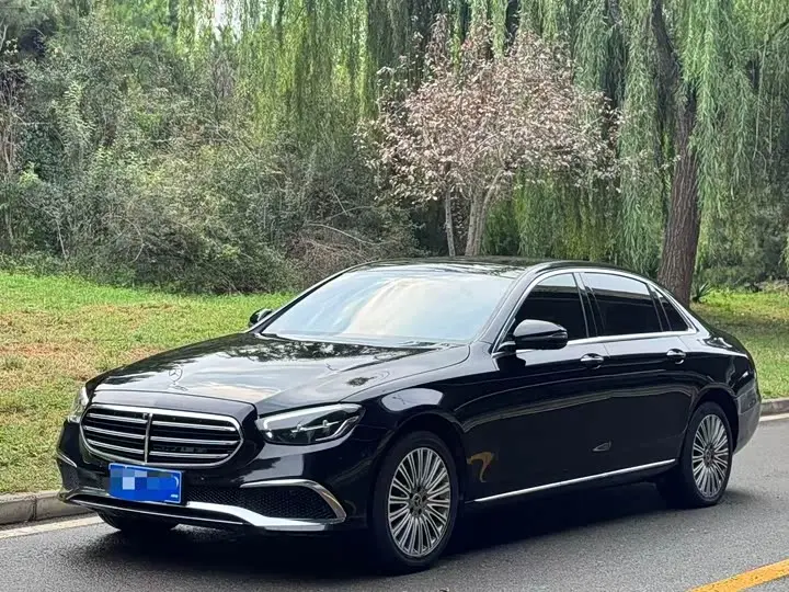 Mercedes-Benz E-Class 2023, арт. CN-3649726 — фото 1