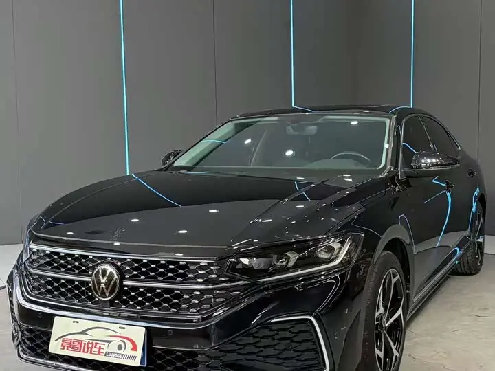 Volkswagen Passat 2023, арт. CN-3649733 — фото 1