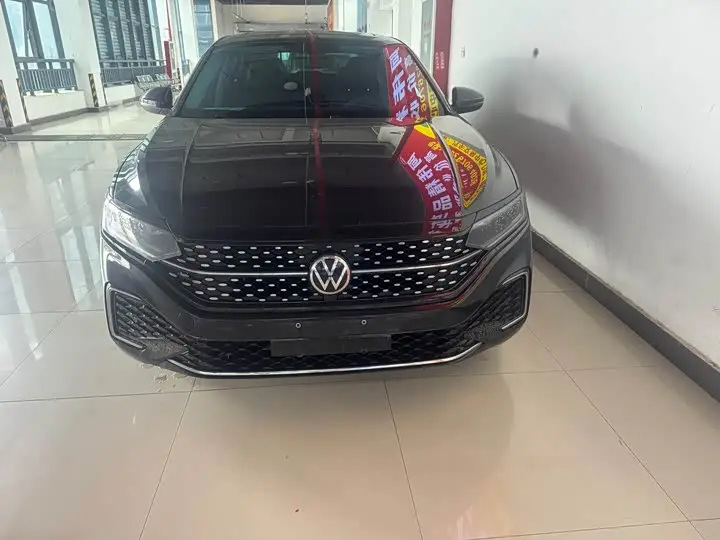 Volkswagen Passat 2023, арт. CN-3649787 — фото 1