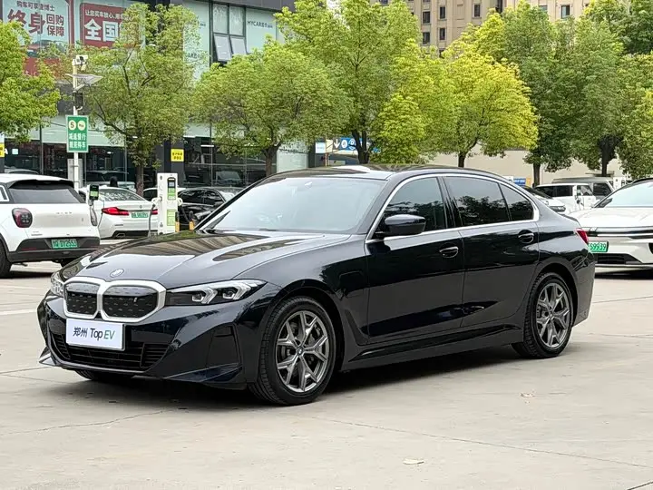 BMW i3 2022, арт. CN-3649841 — фото 1