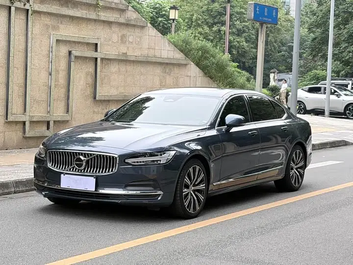 Volvo S90 2023, арт. CN-3649932 — фото 1