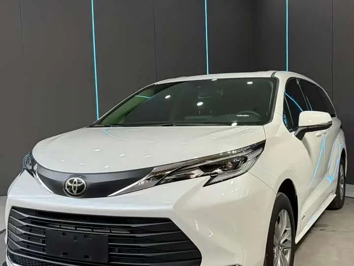 Toyota Sienna 2024, арт. CN-3652221 — фото 1