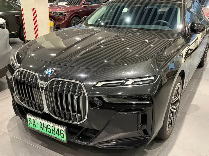 BMW i7 2023, арт. CN-3652428 — фото 1