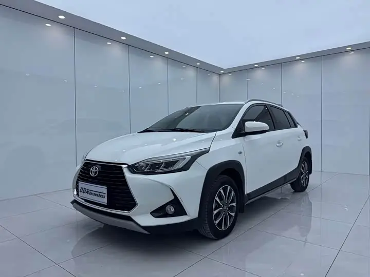 Toyota Yaris L Hatchback 2022, арт. CN-3653012 — фото 1