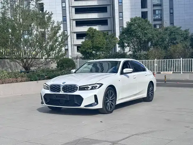 BMW 3 Series 2025, арт. CN-3653231 — фото 1