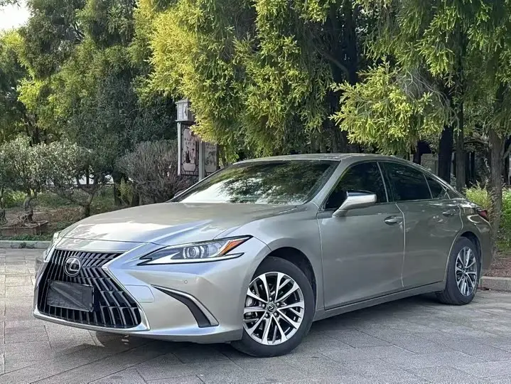 Lexus ES 2023, арт. CN-3653312 — фото 1