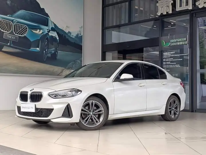 BMW 1 Series 2022, фото из объявления