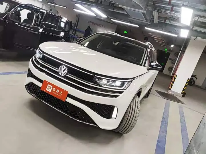 Volkswagen Tavendor 2024, арт. CN-3654010 — фото 1