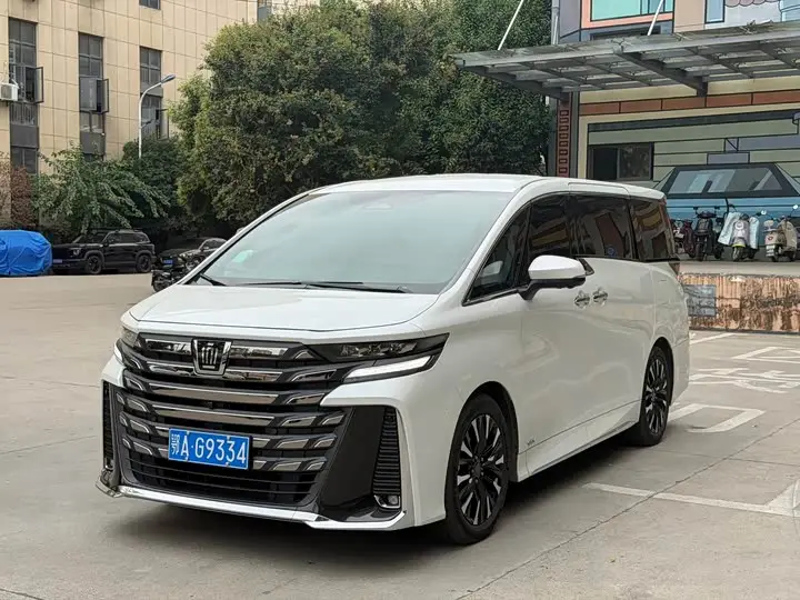 Toyota Vellfire 2024, арт. CN-3654108 — фото 1