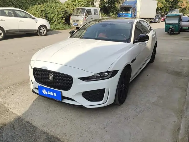 Jaguar XE L 2025, арт. CN-3654475 — фото 1