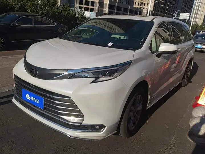 Toyota Sienna 2024, арт. CN-3654546 — фото 1