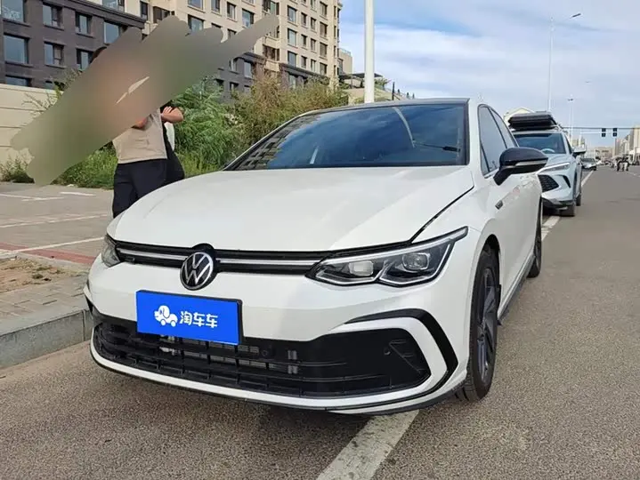 Volkswagen Golf 2023, арт. CN-3655674 — фото 1