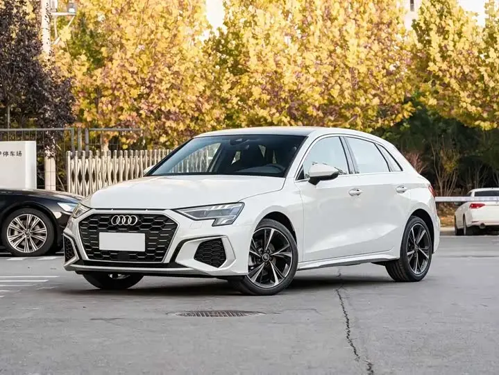 Audi A3 2023, арт. CN-3656143 — фото 1