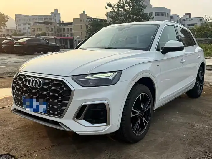 Audi Q5L 2024, арт. CN-3656716 — фото 1