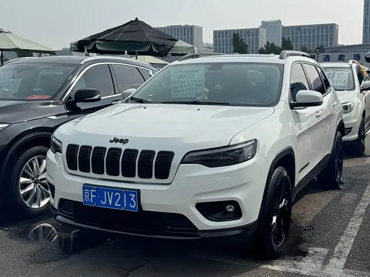 Jeep Cherokee 2021, фото из объявления