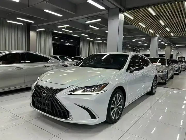 Lexus ES 2022, арт. CN-3657780 — фото 1