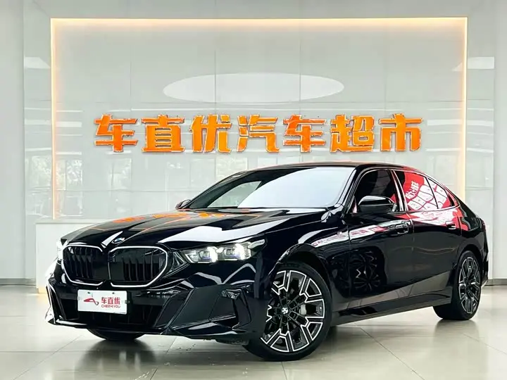 BMW 5 Series 2025, арт. CN-3658838 — фото 1