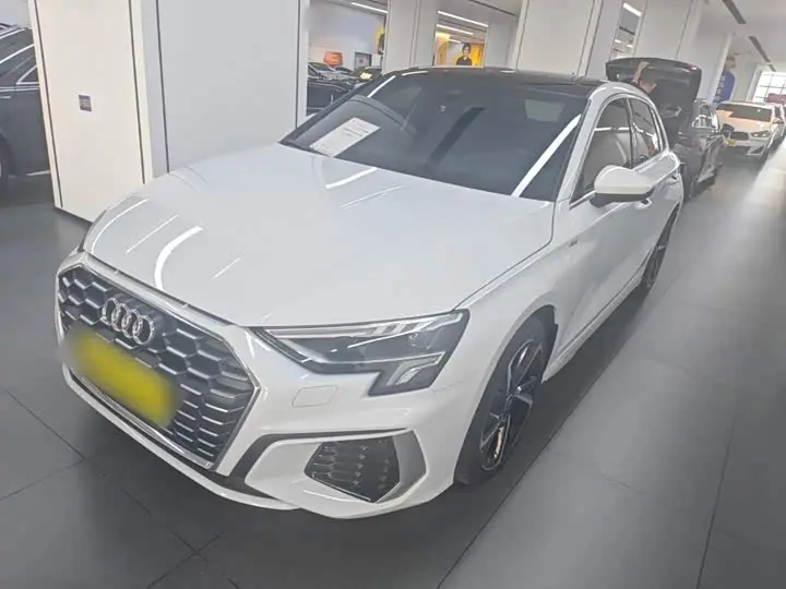 Audi A3 2024, арт. CN-3659313 — фото 1