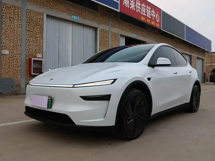 Tesla Model Y 2025, арт. CN-3659430 — фото 1