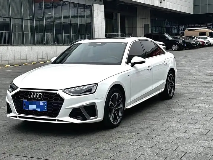 Audi A4L 2024, арт. CN-3660110 — фото 1