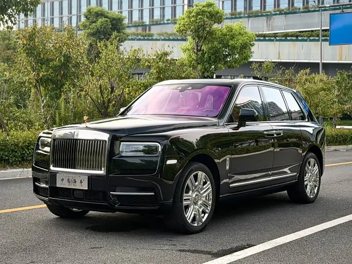 Rolls-Royce Cullinan 2024, арт. CN-3660704 — фото 1